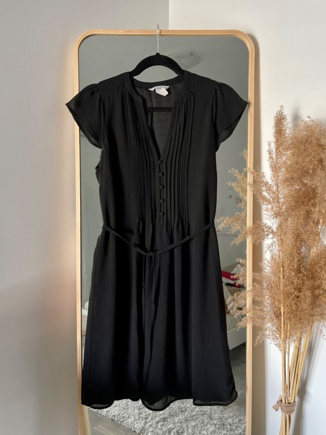 Black dress H&M - Size 38 image indicator(2)