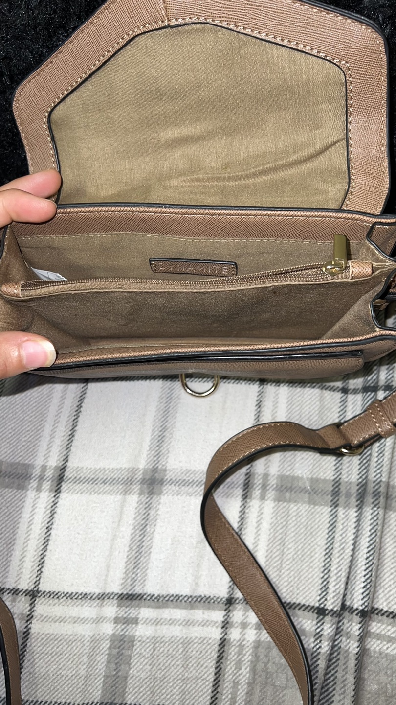 DYNAMITE Slingbag image indicator(2)