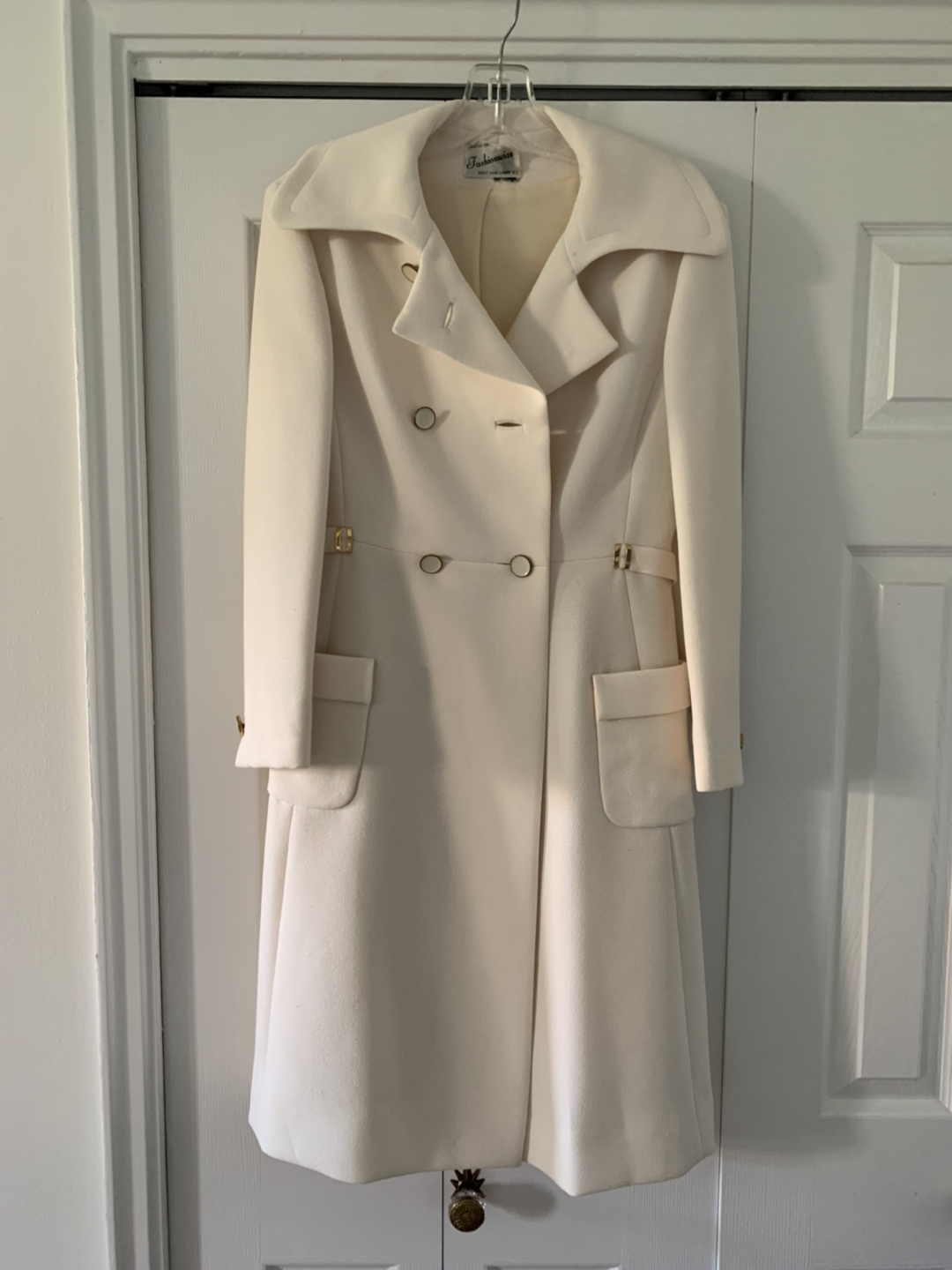 Vintage Cream Coat thumbnail