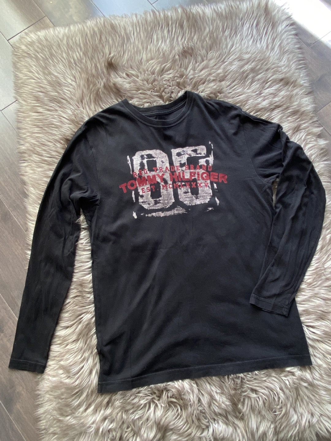 Men Tommy Hilfiger Long Sleeve T-shirt Size S thumbnail