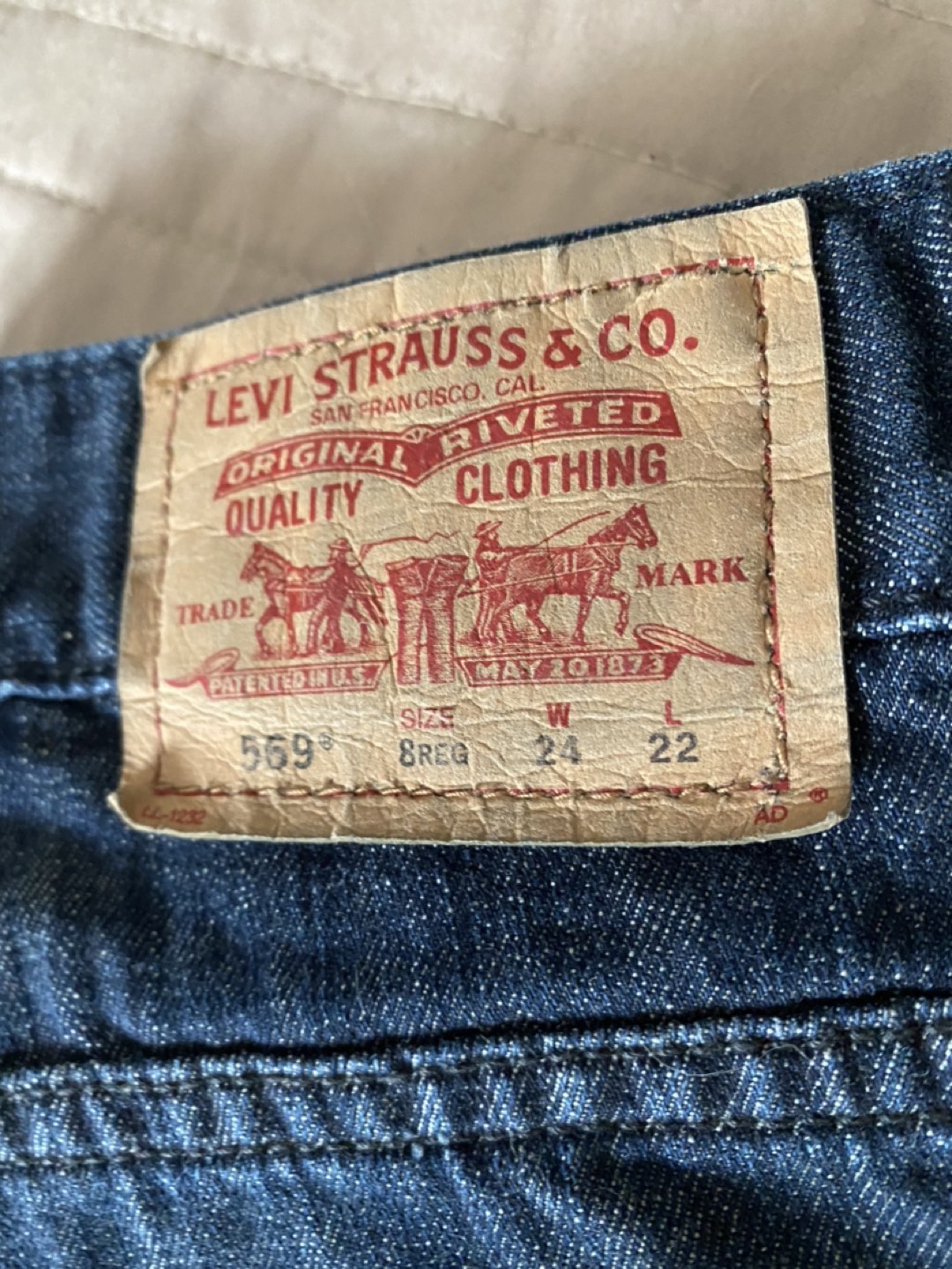 Boys’ Levis 569 Jeans size 8 Reg 24W 22L image indicator(5)