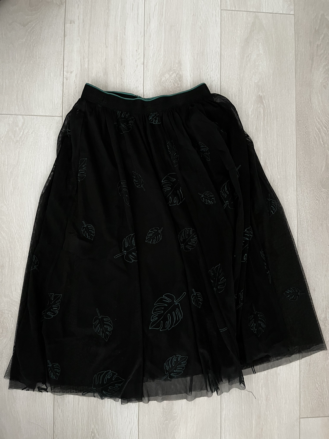 Moving Sale: Urban Revivo Mesh skirt with green leaf patterns thumbnail