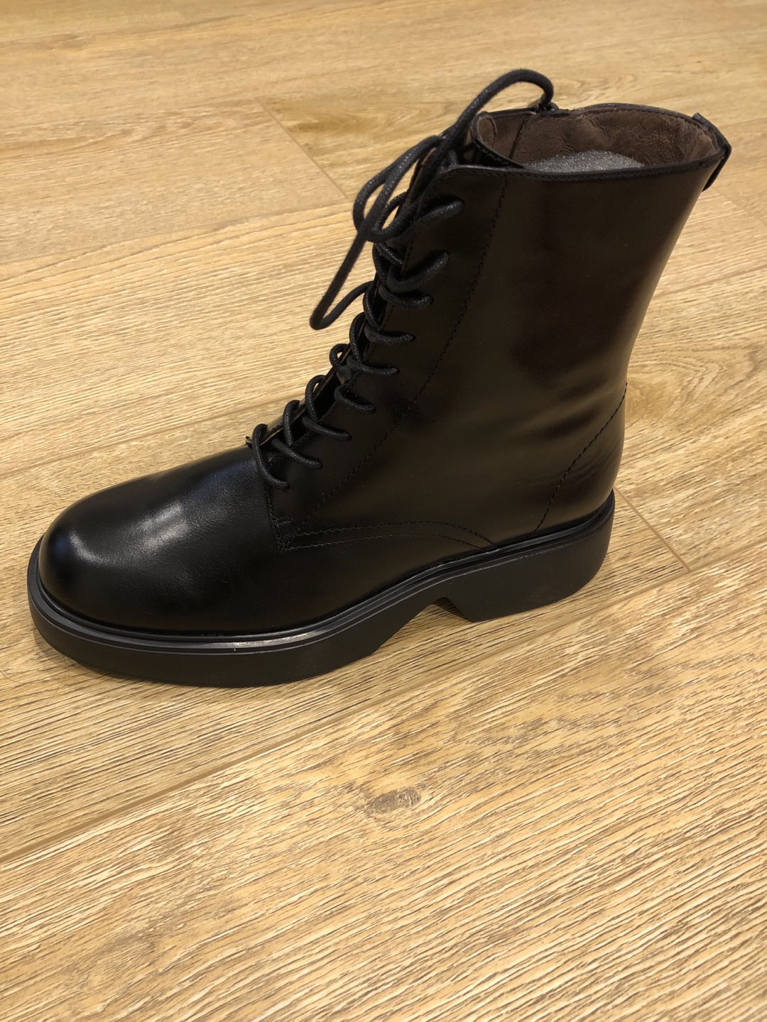 Women’s size 8 boots for sale - photo 2
