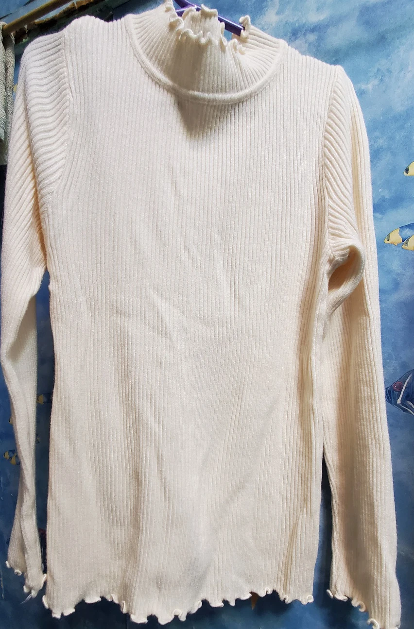 Cute frilly layering turtleneck image indicator(2)