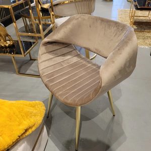 STILL DINING CHAIR