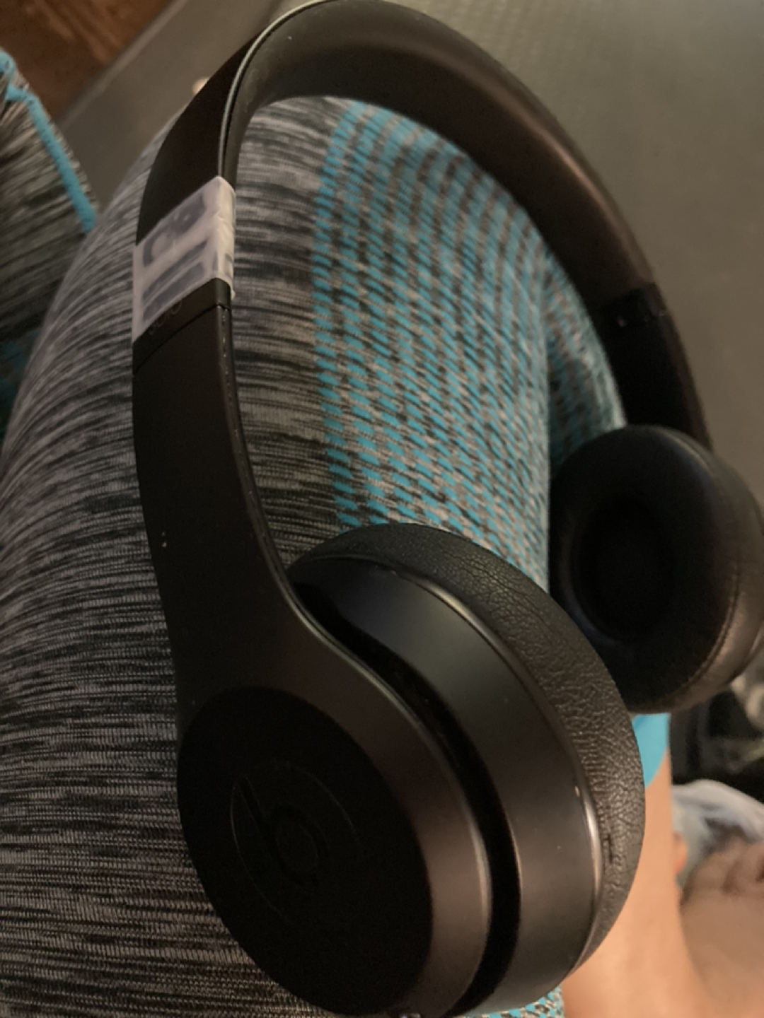 Solo 3 wireless headphone image indicator(3)