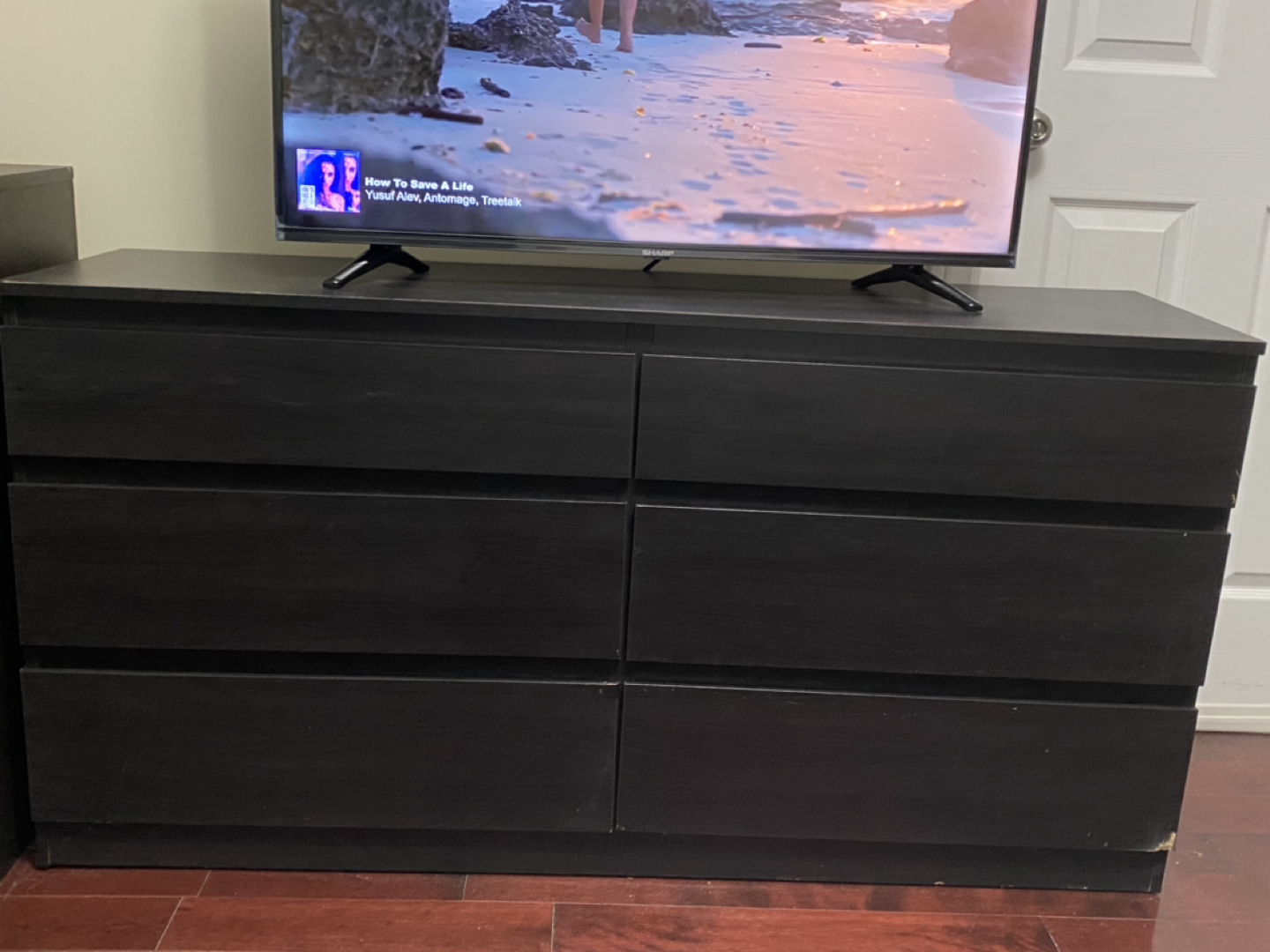 6 draw dresser!!
