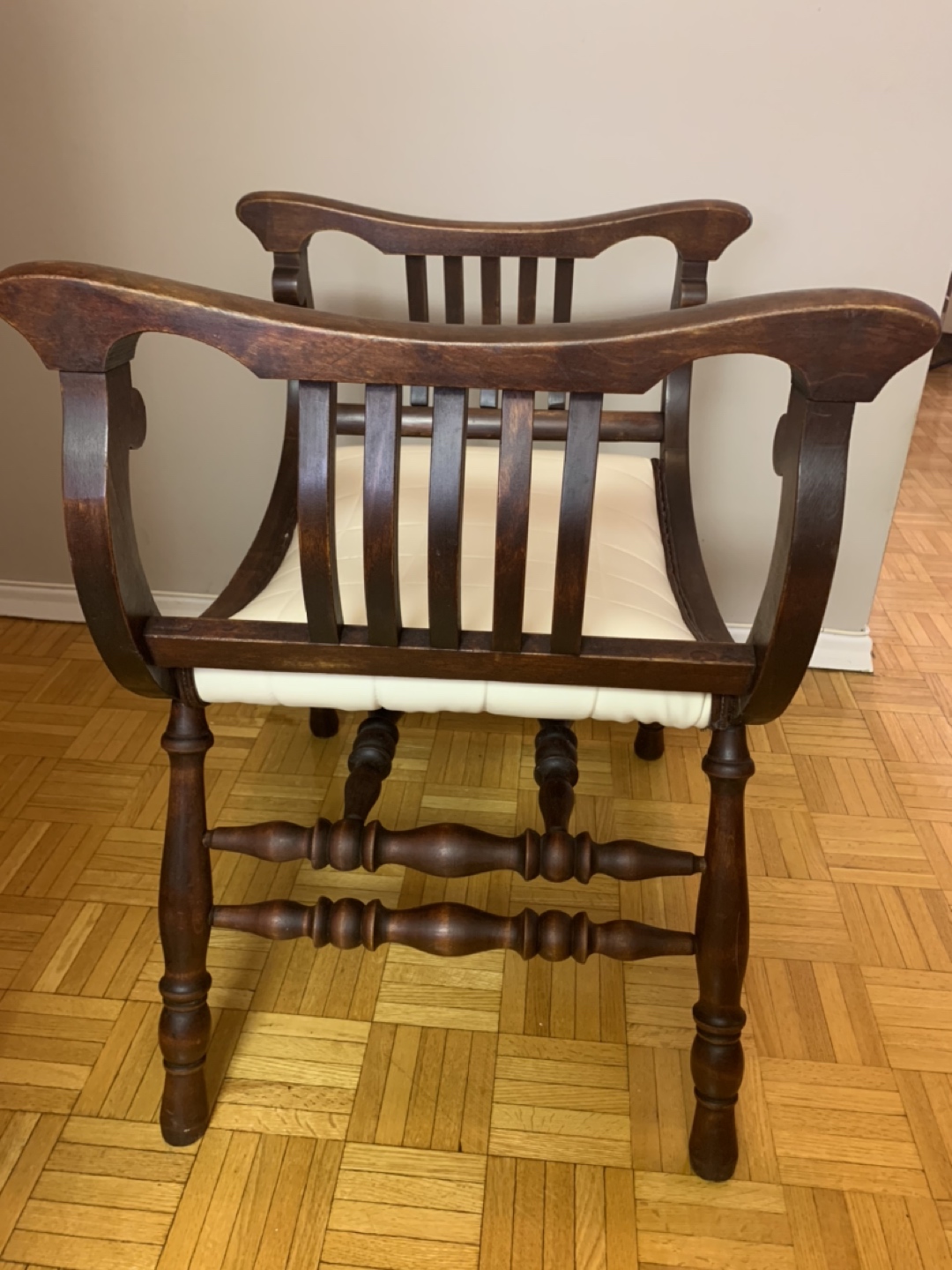 Curved Chair - photo 4