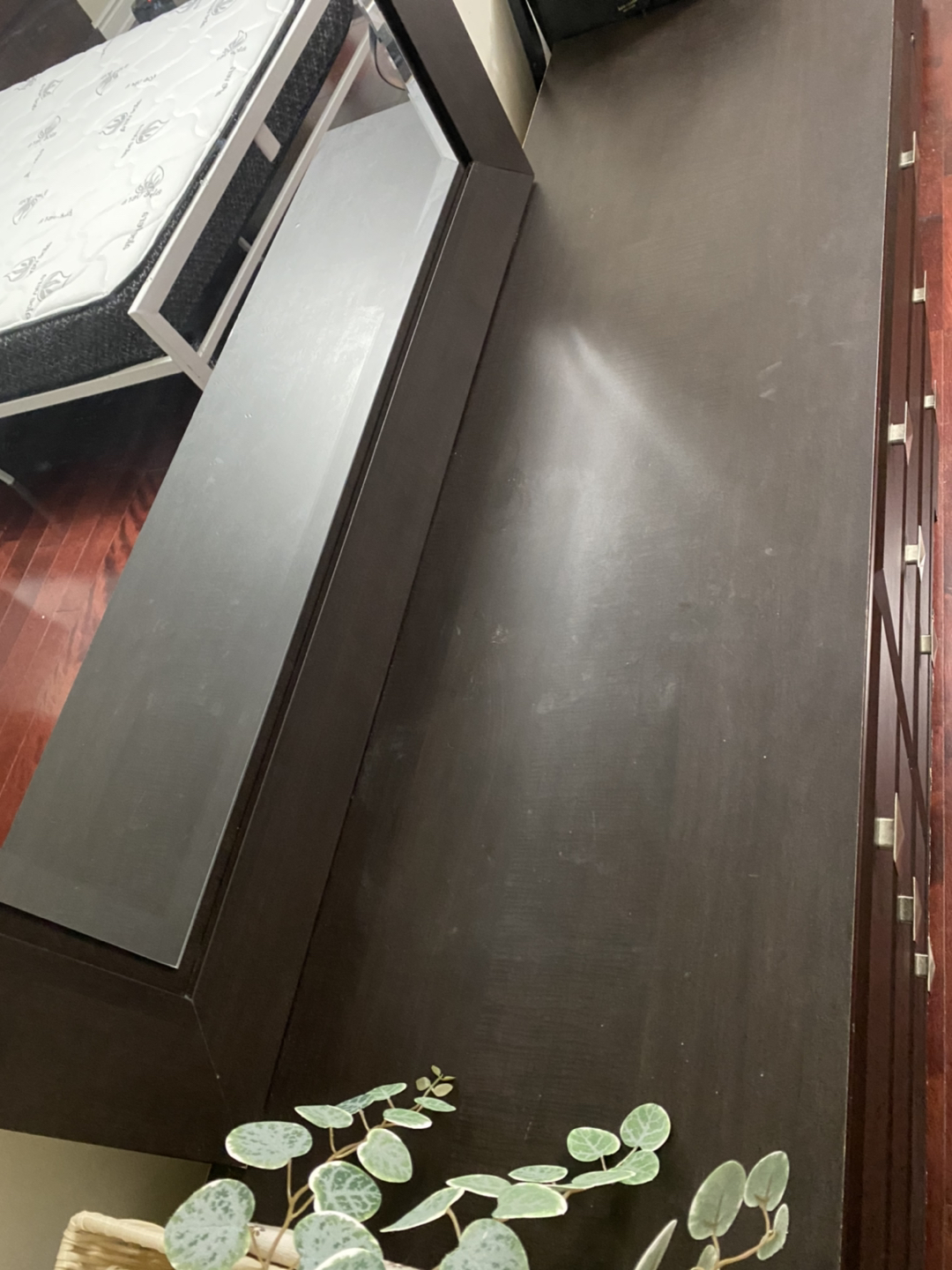 Beautiful hardwood dresser - photo 4