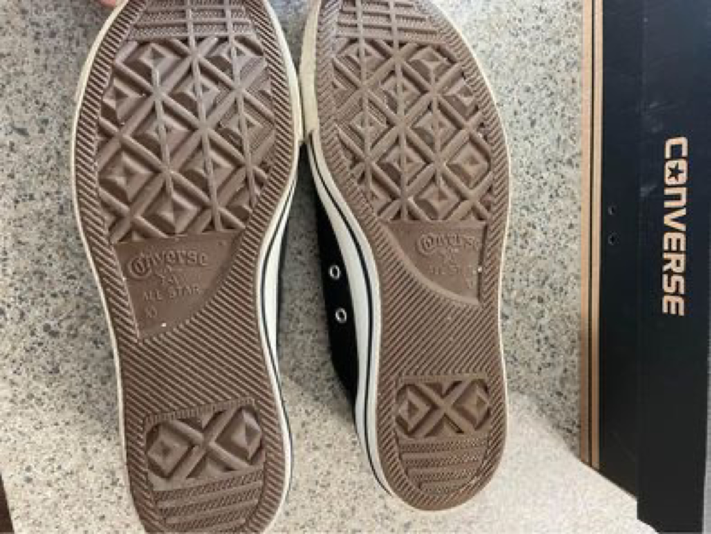 Low Top Converse - photo 4