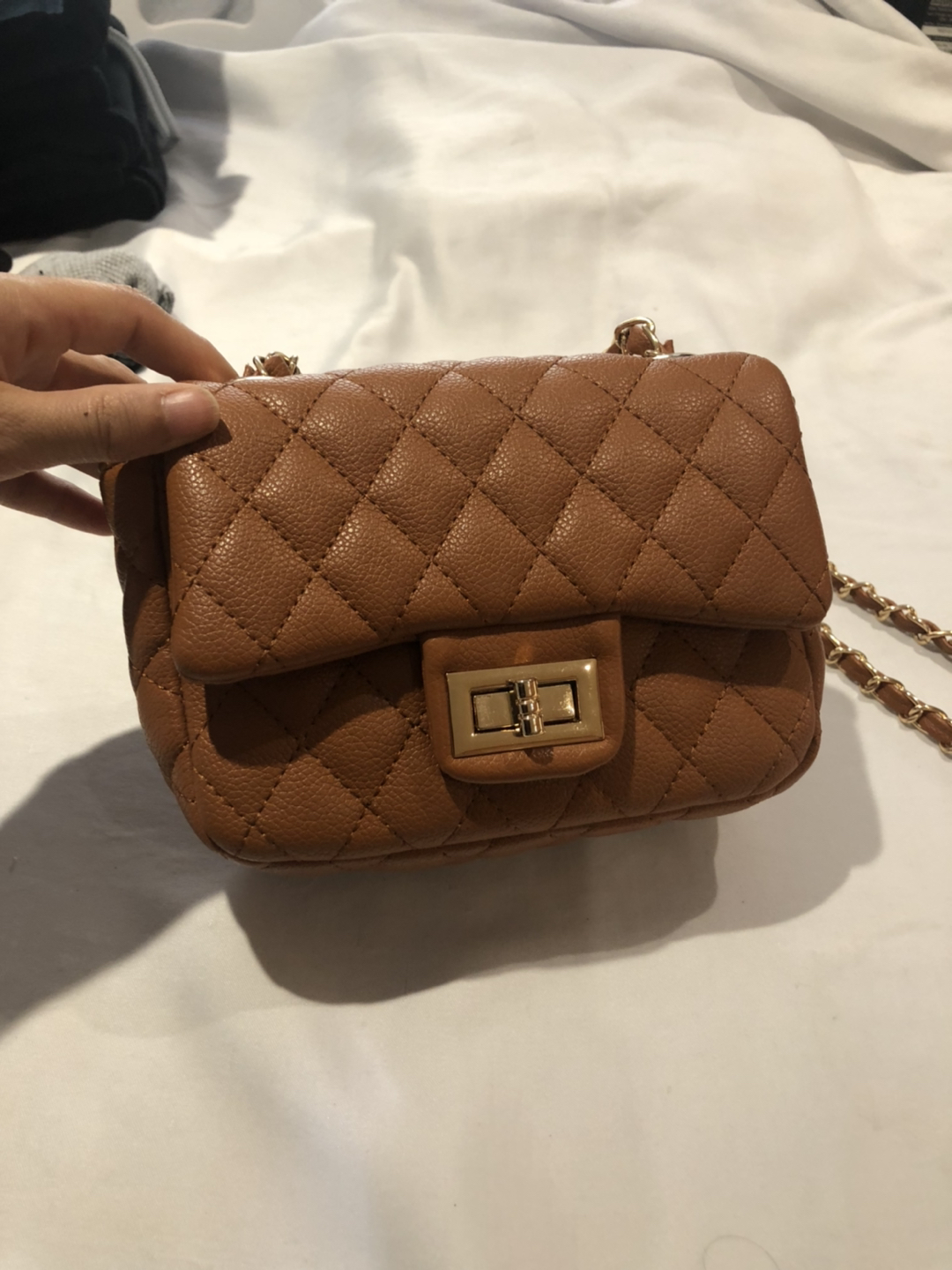 New quilted chained crossbody bag from Winners - photo 4