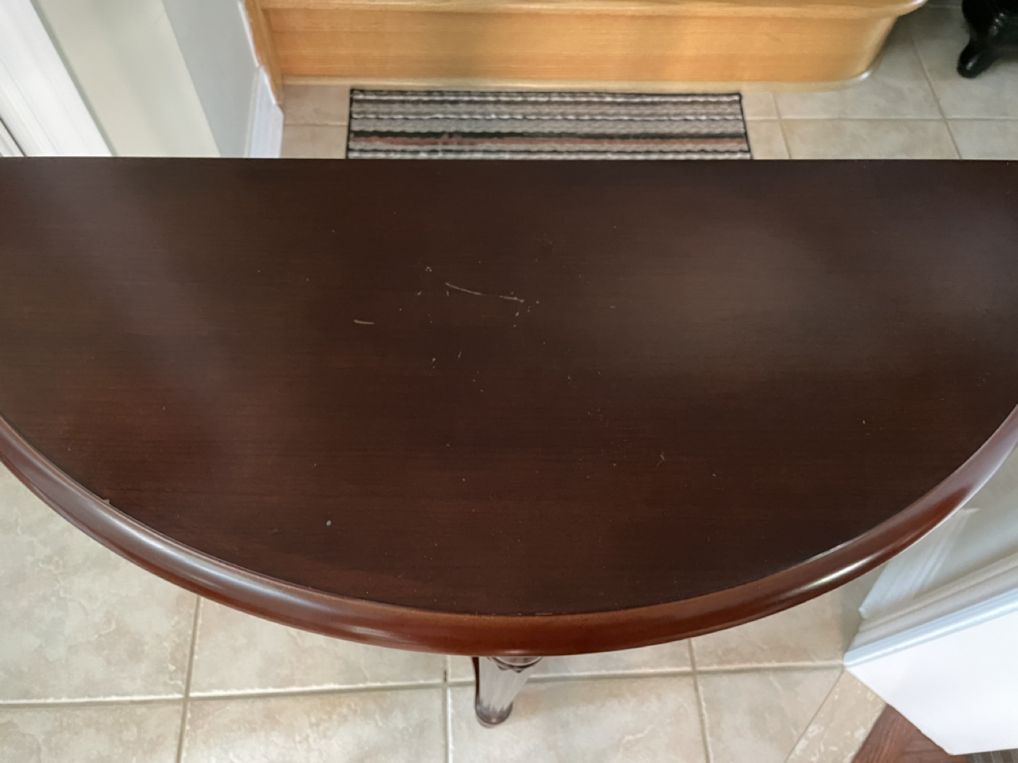 Bombay Company Demi Consolei table image indicator(2)