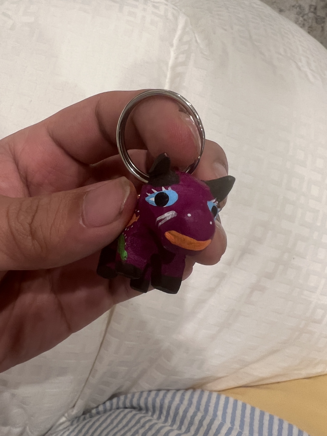 Cow figure key-ring - photo 2