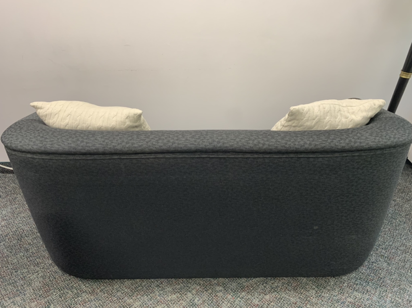 Nice Love Seat with Pillows - photo 4