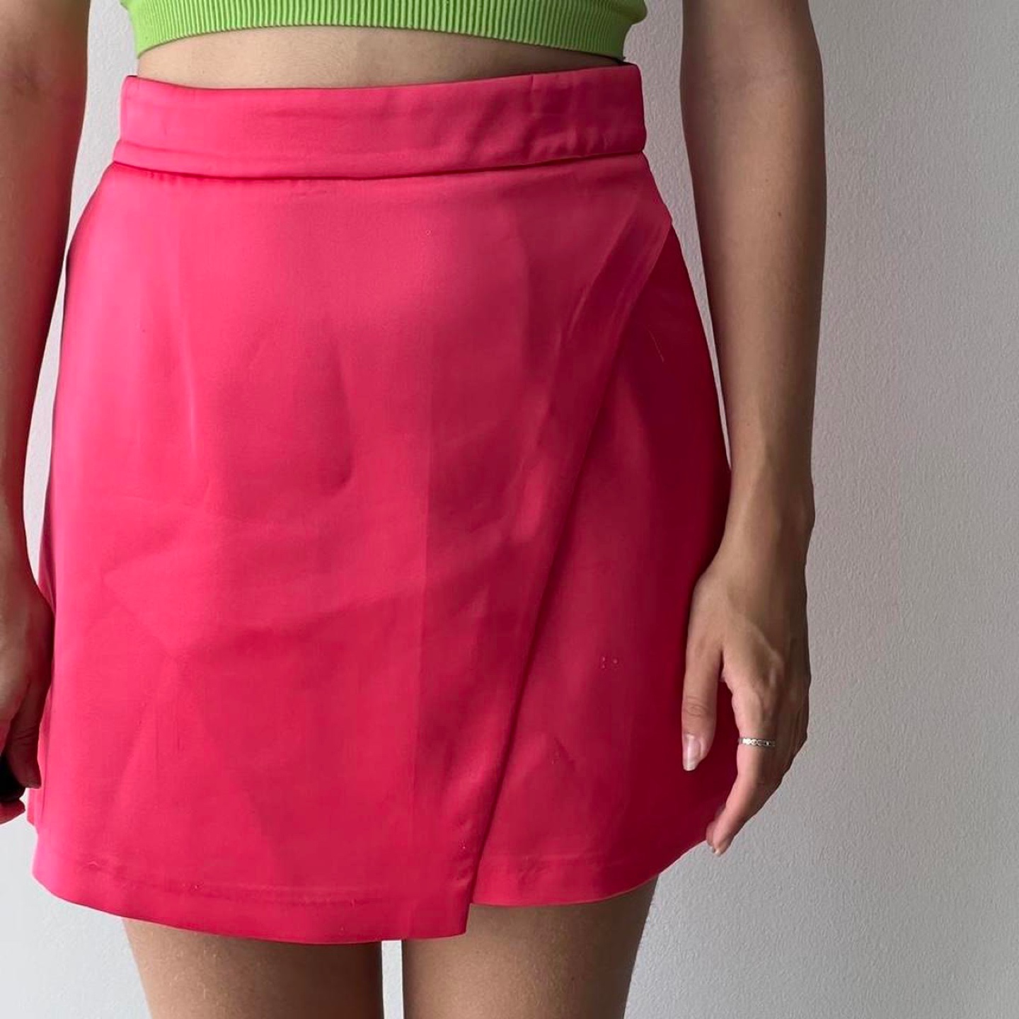 Zara short Pencil Skirt - Size M