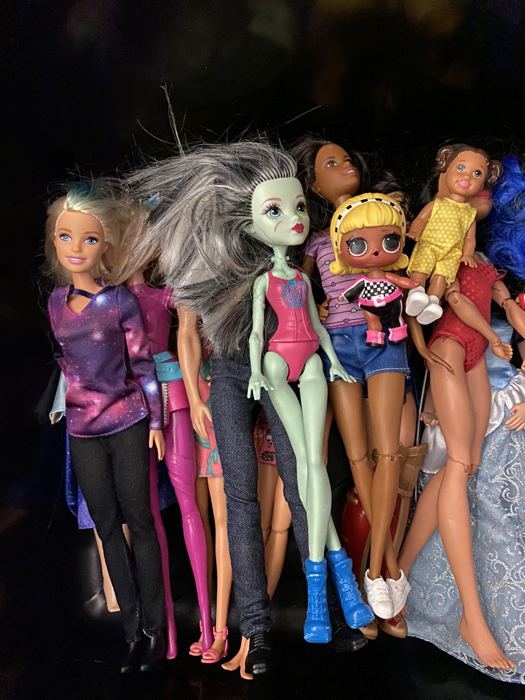 Lot of Barbie dolls & accessories! - photo 3