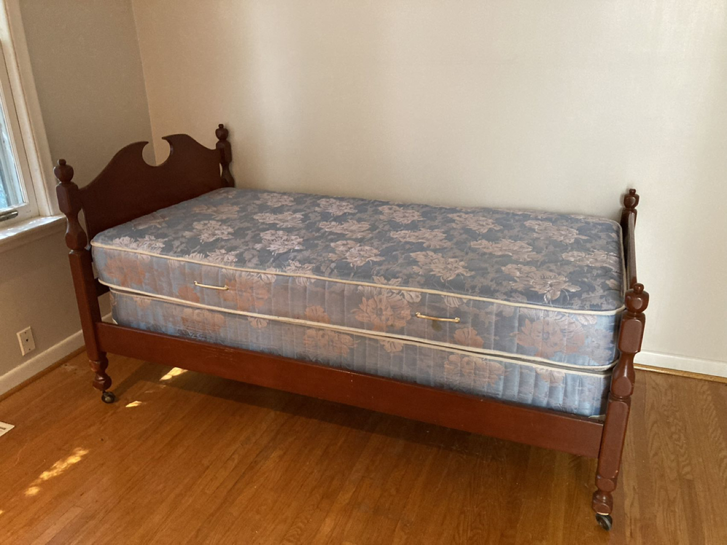 Box mattress and bed