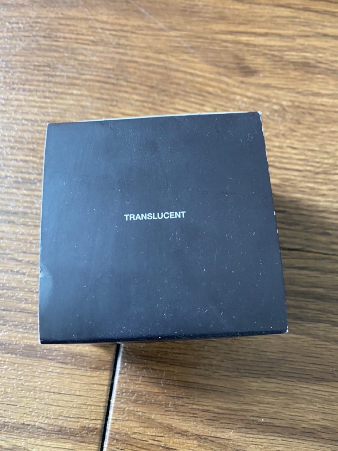 Laura mercier translucent setting powder image indicator(2)