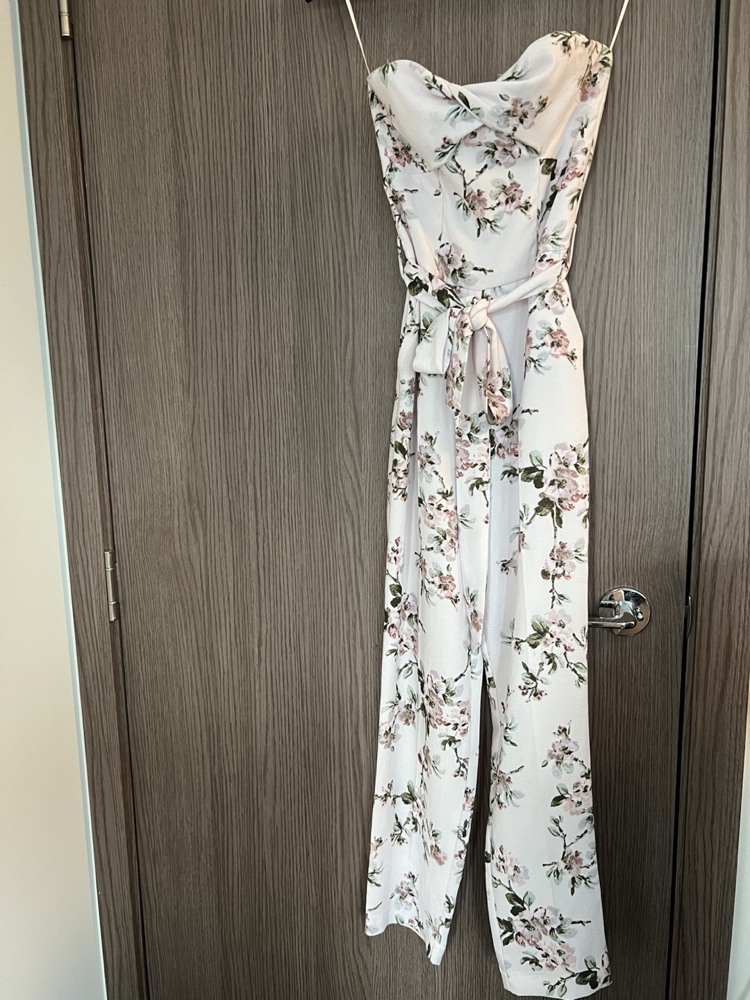 Miss Selfridge floral jumpsuit US 0 UK 4 thumbnail