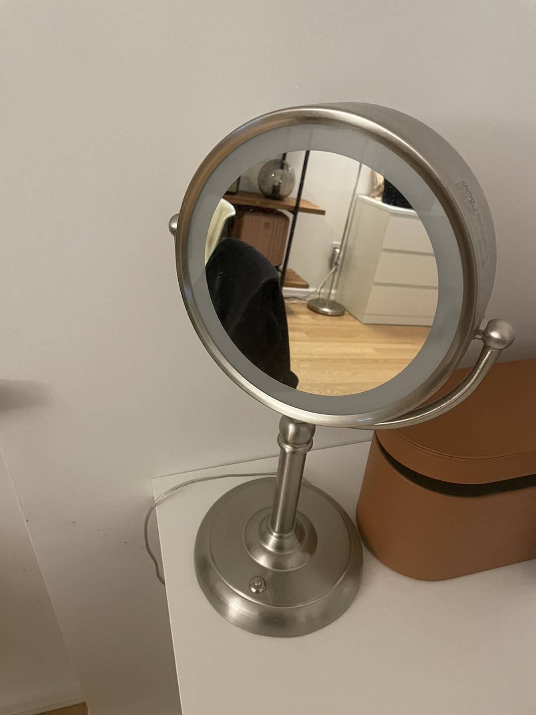 Led mirror