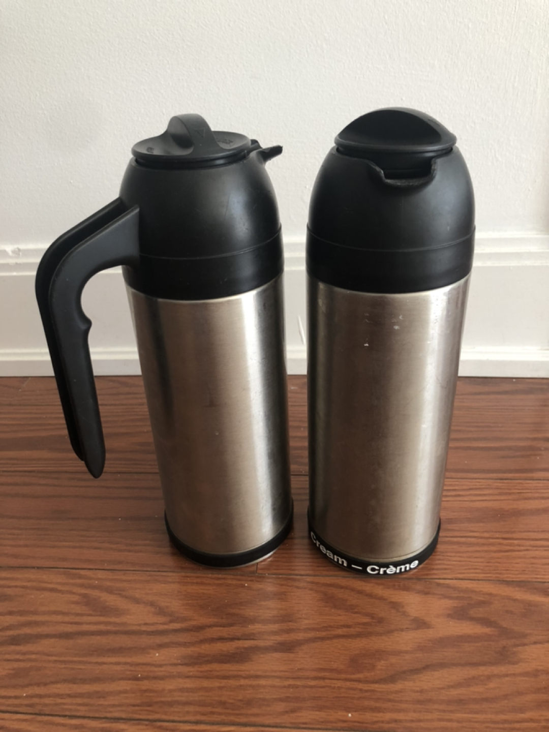 2 milk/cream carafes #trade