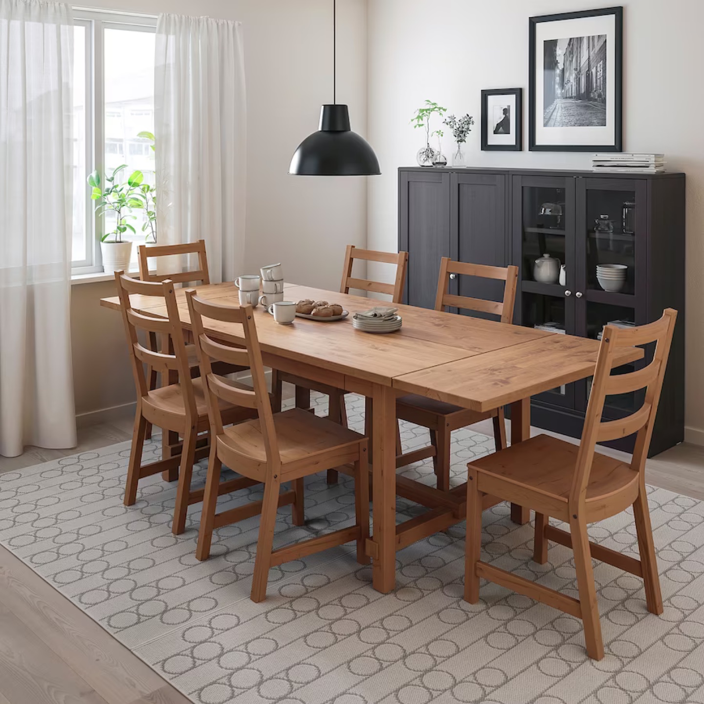 Extendable Table Antique Stain (Includes 4 Chairs)