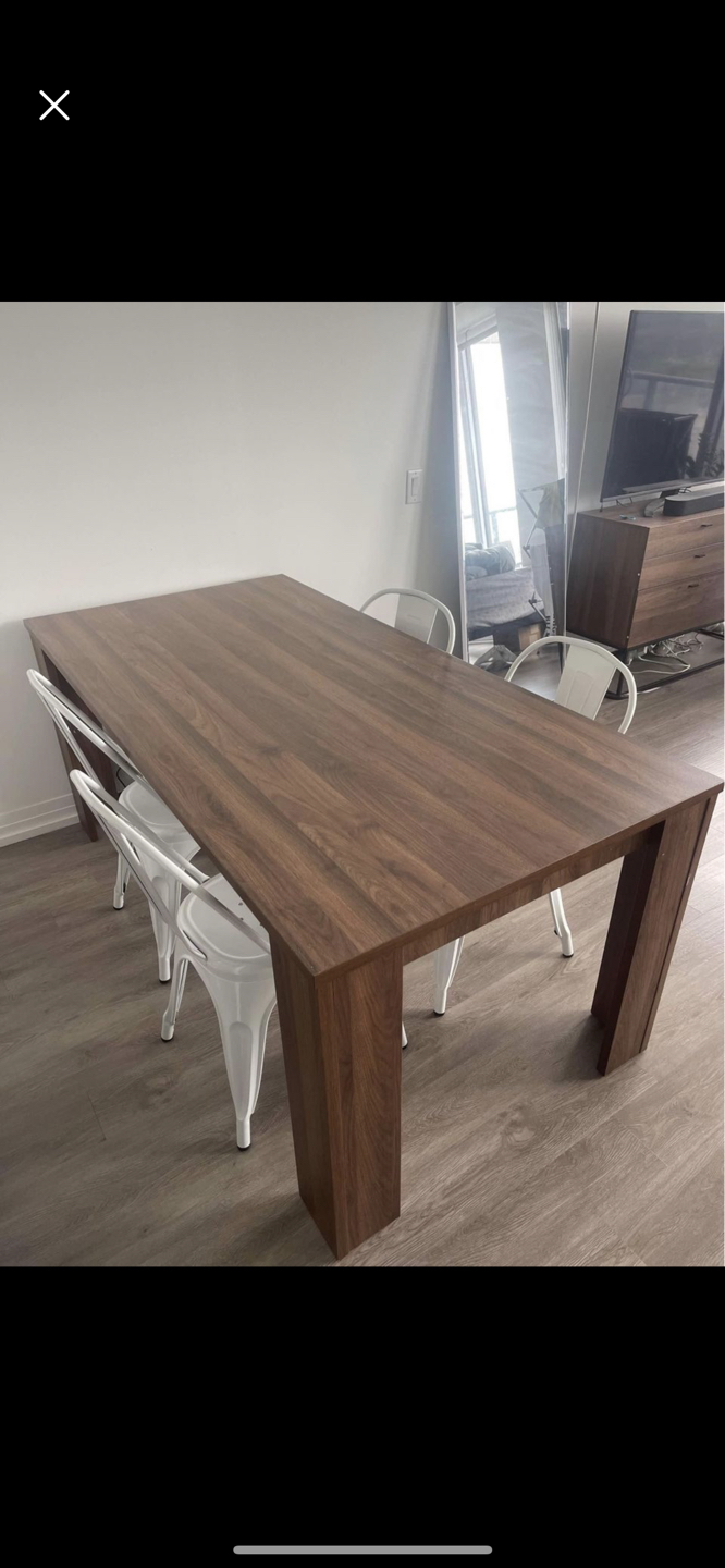 Structube dining table and 4 chairs thumbnail