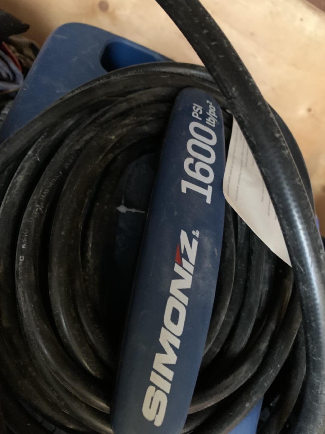 Simoniz 1600 PSI Electric 4-Wheel Pressure Washer image indicator(7)