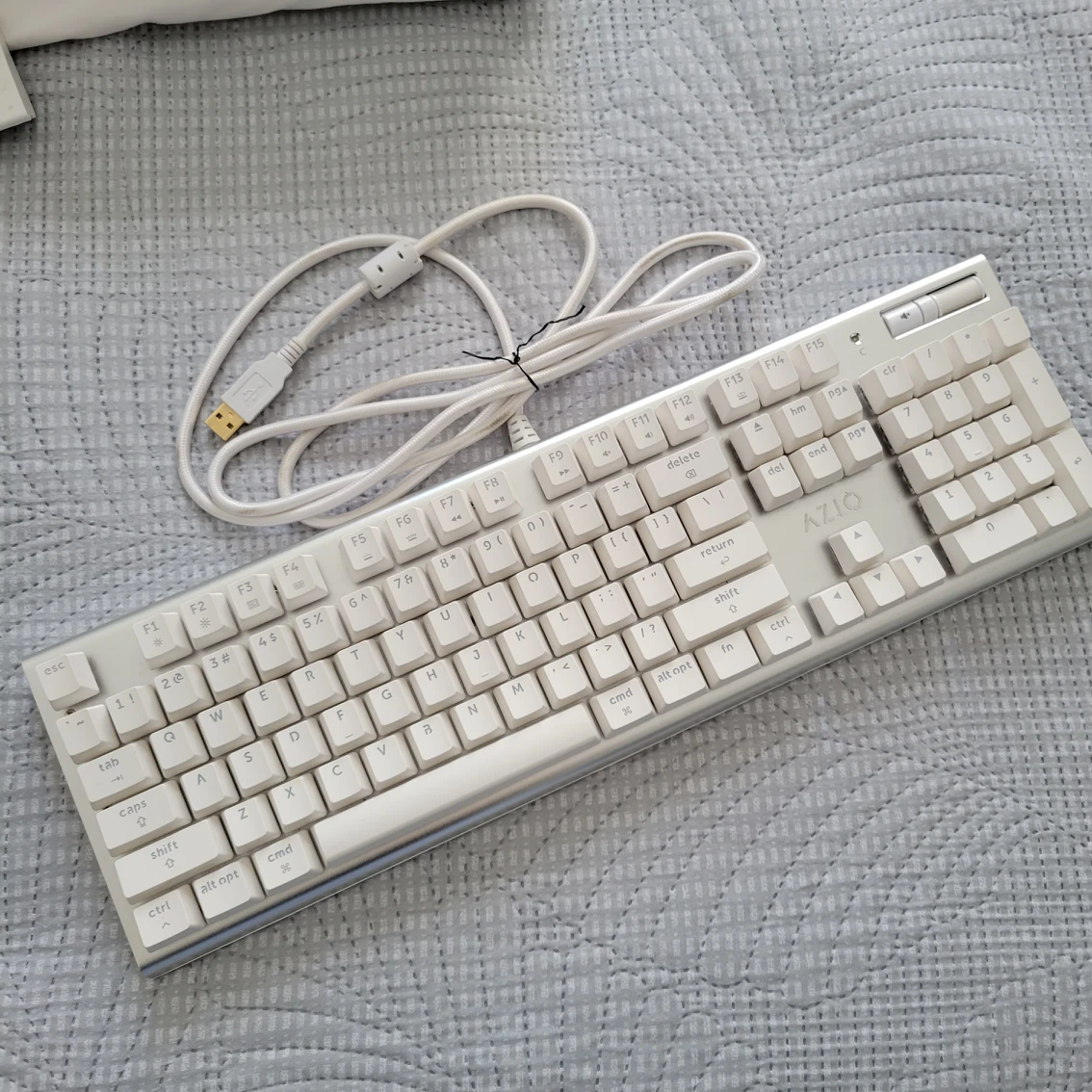 Azio Mechanical Keyboard for Mac thumbnail