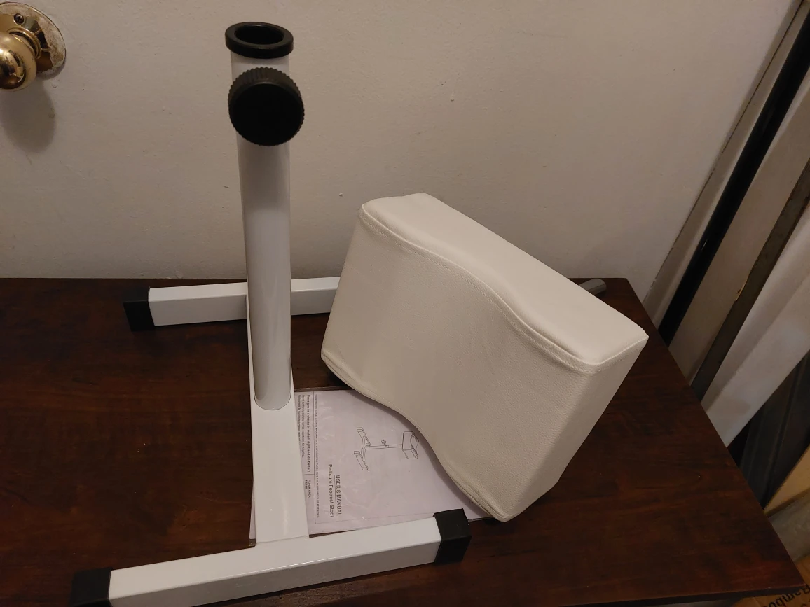 Adjustable Pedicure Manicure Technician Nail Footrest image indicator(9)