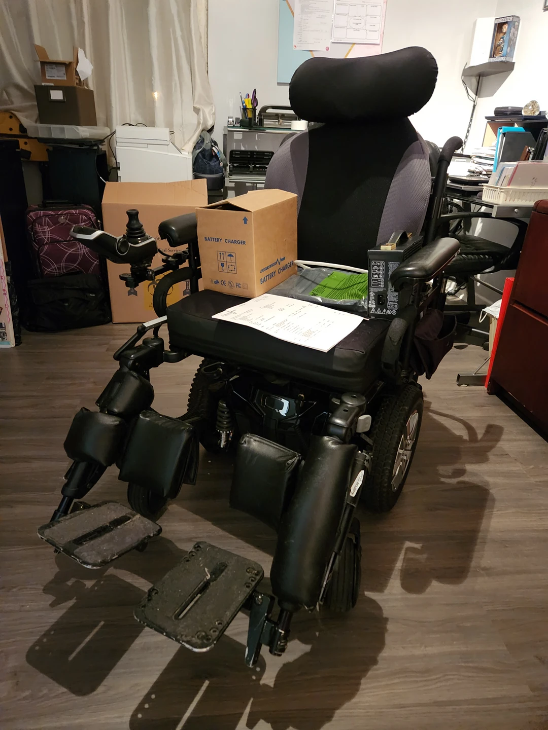 Quantum electric wheelchair thumbnail
