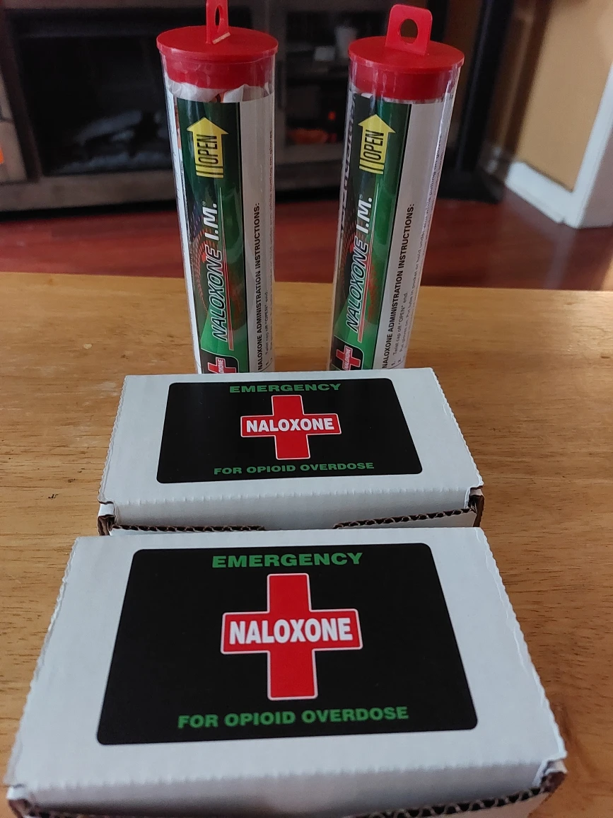 FREE EMERGENCY NOLOXONE KITS #freecycle thumbnail