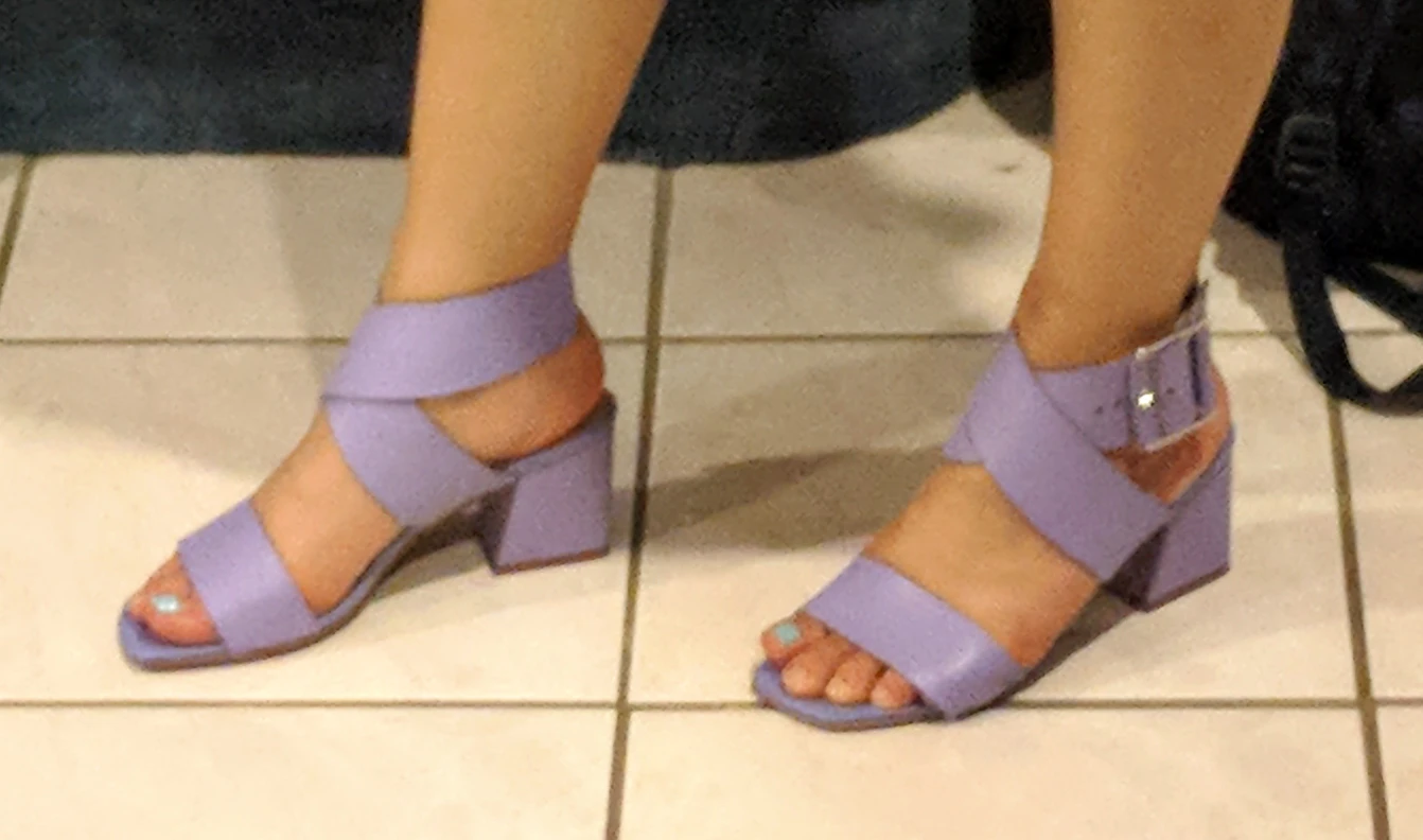 L'intervalle - Lilac/Purple cross-over blocky heel sandals image indicator(6)