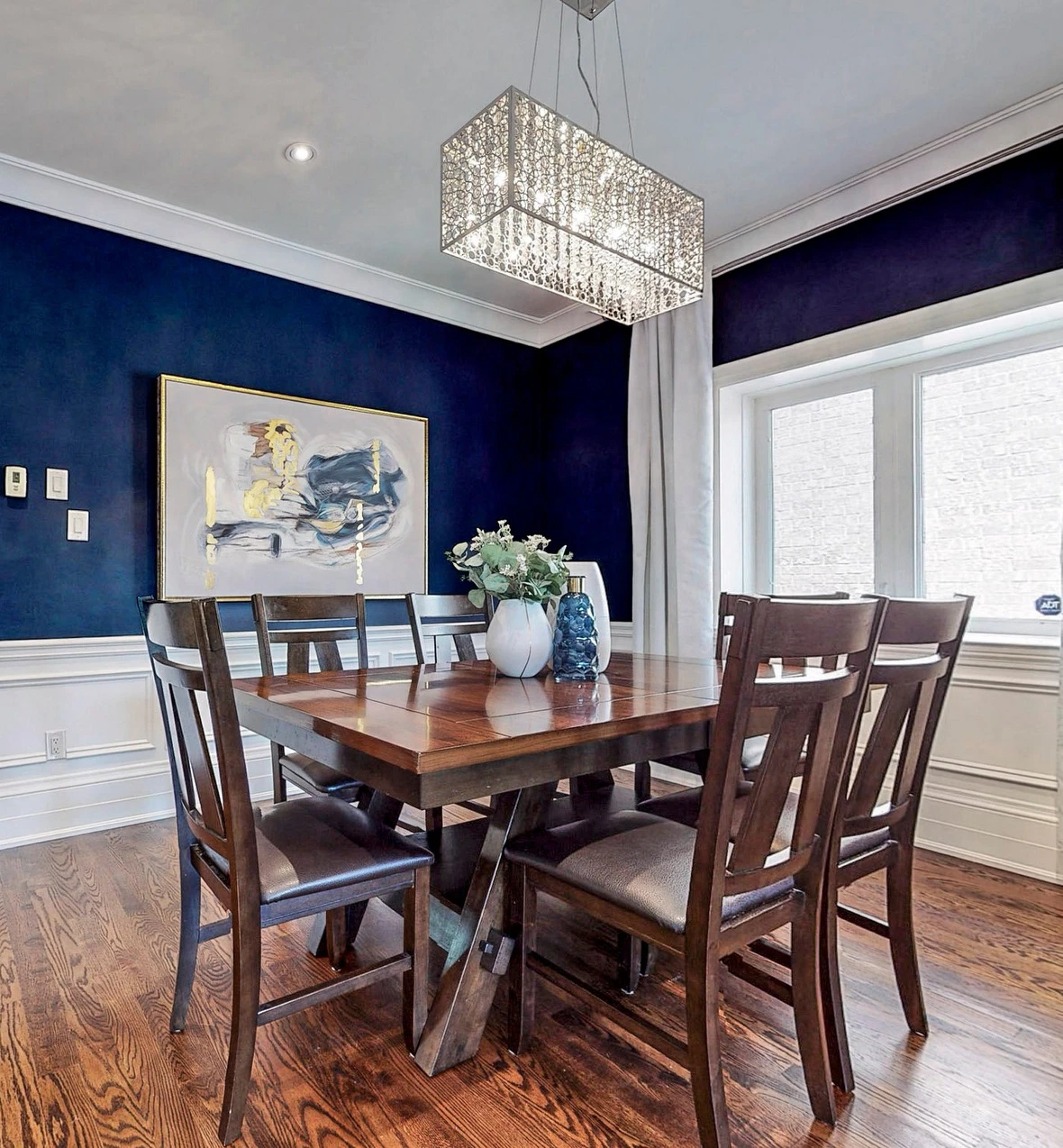 extendable dining table w/ chairs