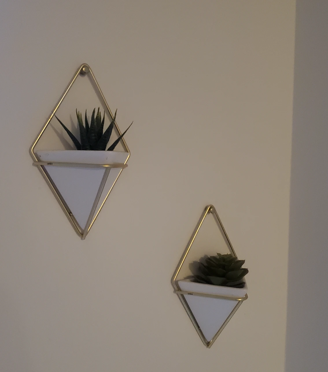 Wall Plant Holder w/ Fake Plants - photo 2