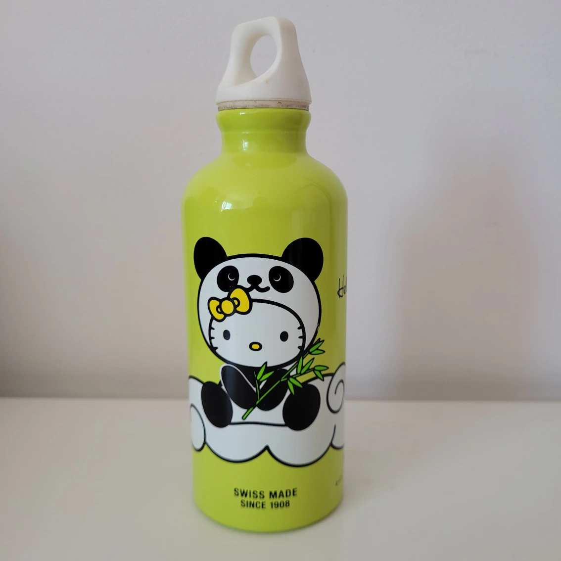 SIGG x Sanrio Hello Kitty water bottle thumbnail
