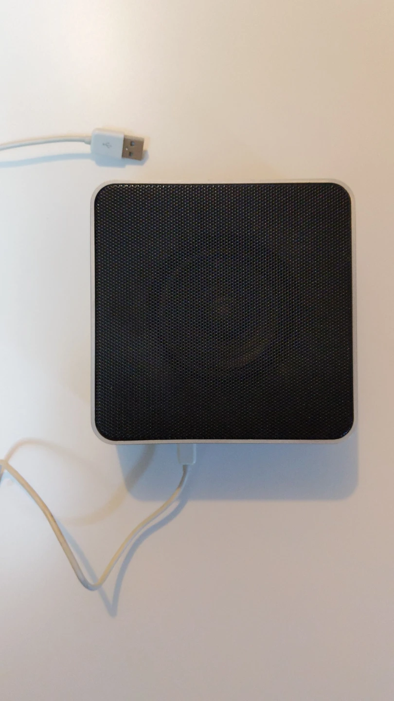 bass speaker (BassJump) for your MacBook