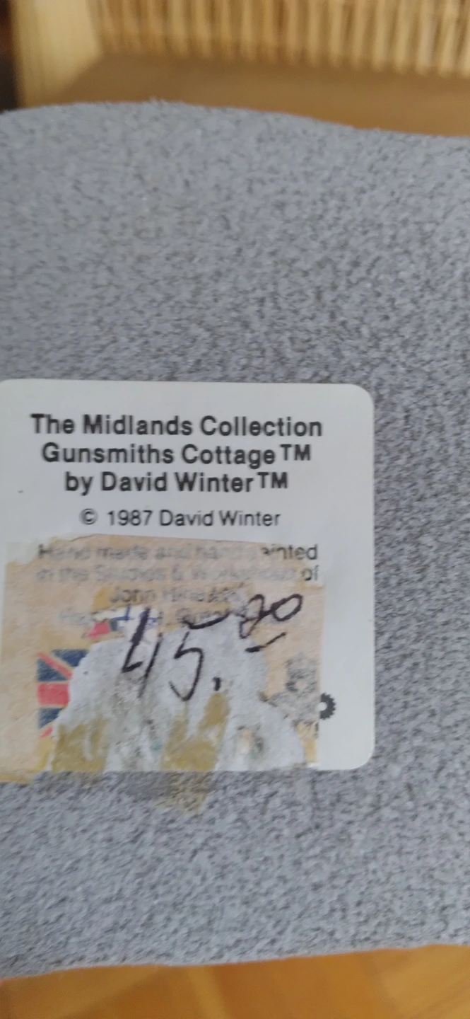 David Winter's The Midlands Collection, Gunsmith Cottage - photo 2