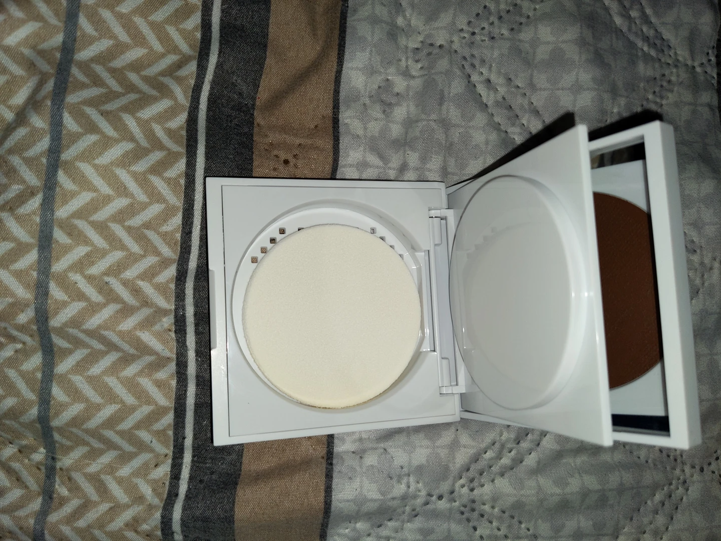 honest Beauty everything cream foundation image indicator(5)