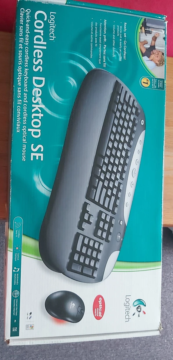 Logitech Wireless Keyboard & Mouse Combo thumbnail