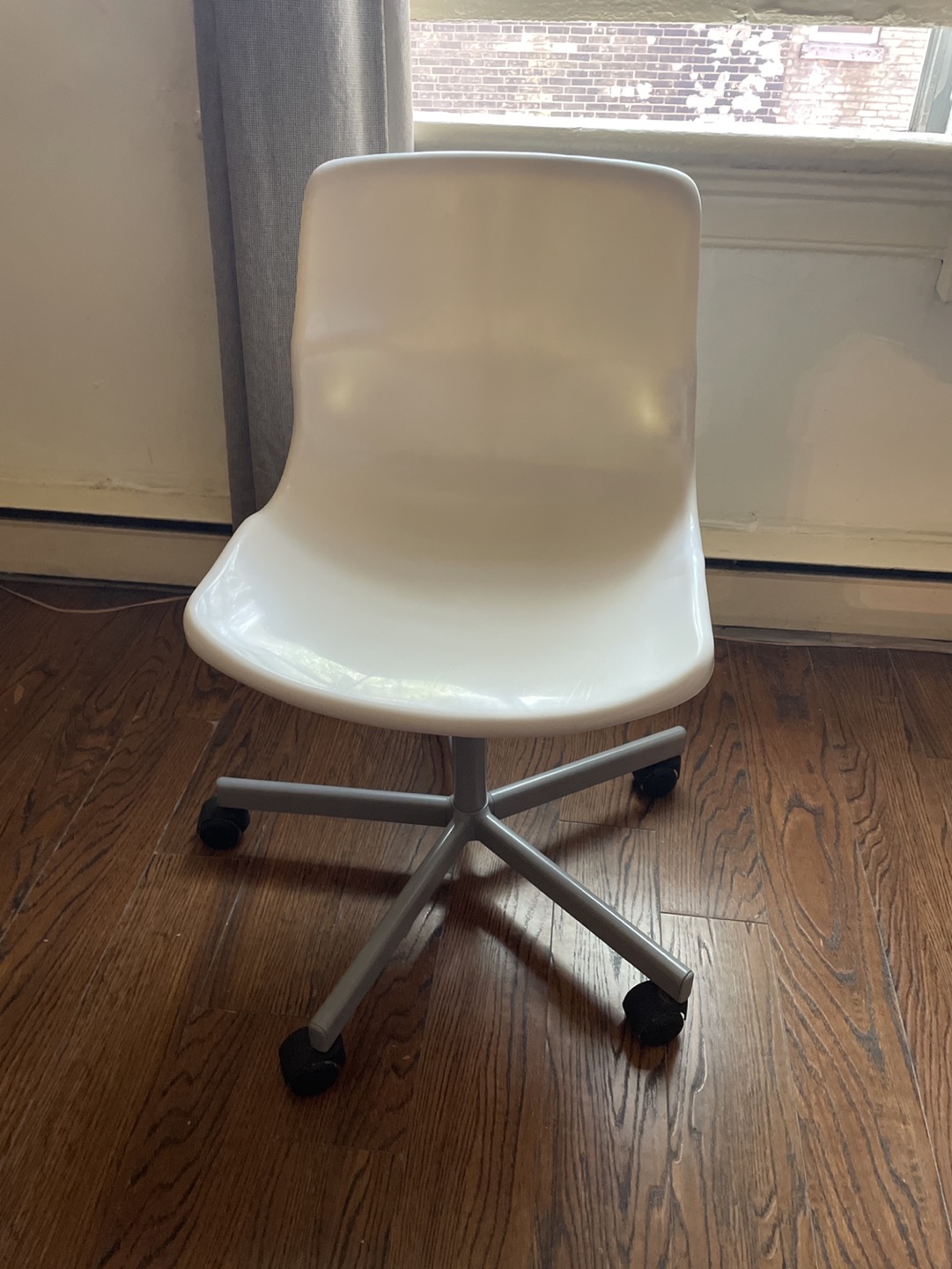 IKEA SNILLE rolling swivel desk chair