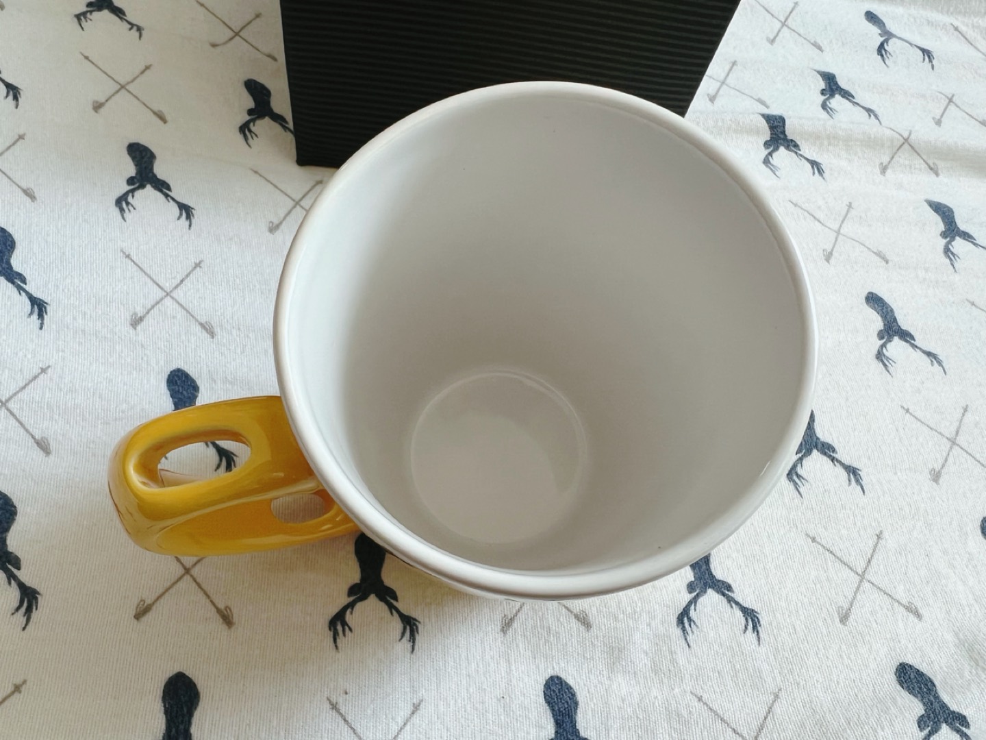 CM Ceramic Yellow Mug with Spoon Brand New - photo 4
