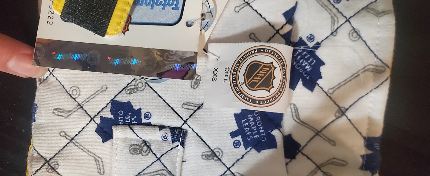 XXS Authentic Toronto Maple Leafs Doggie Vest image indicator(9)