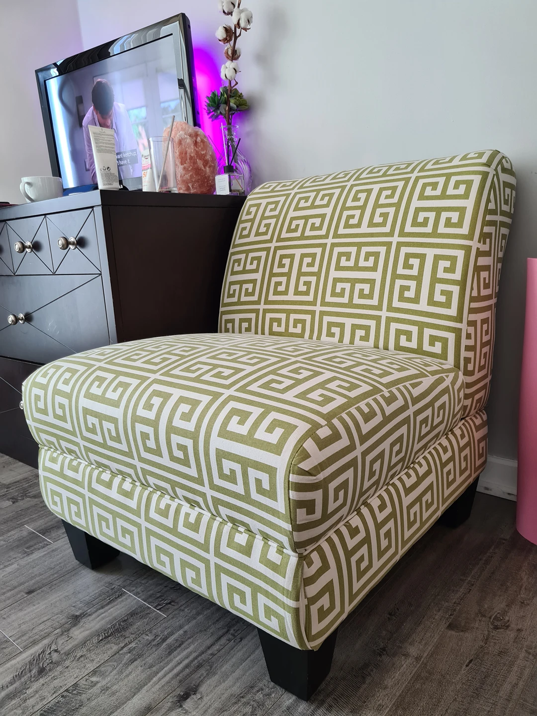 armchair thumbnail