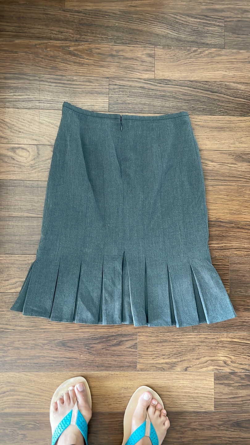 Brand new Apostrophe work wear skirt- Size 4 - photo 4