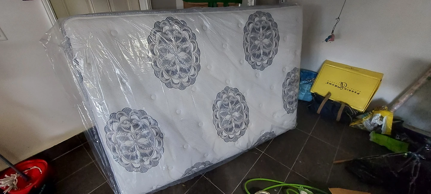 like new Serta double bed Mattress. image indicator(2)