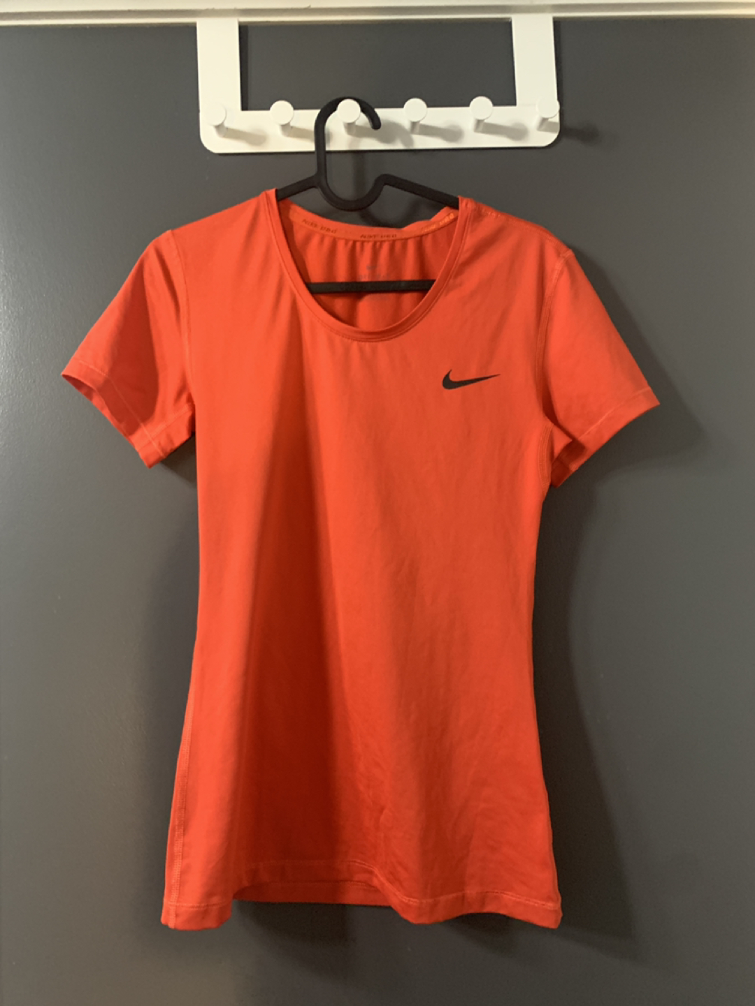 Nike Dri fit women’s medium image indicator(2)