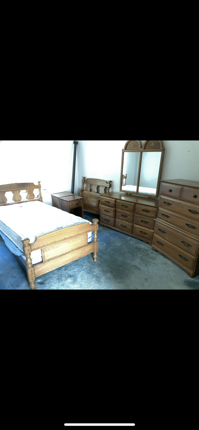 Bedroom set