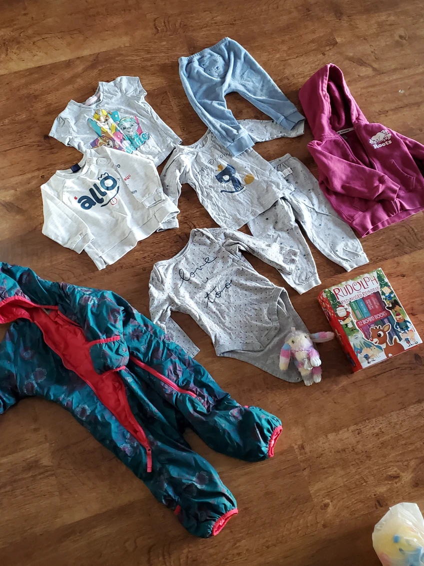 18-24 Girls' Clothes #freecycle thumbnail