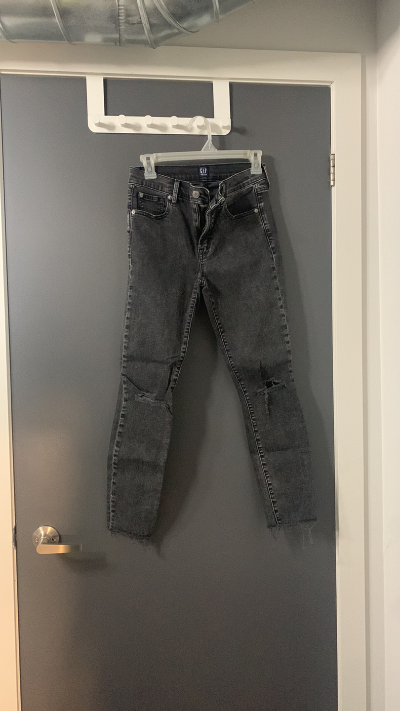 Gap Denim true skinny distressed black wash jeans size 27